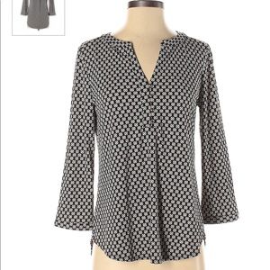 Dana Buchman long sleeve blouse